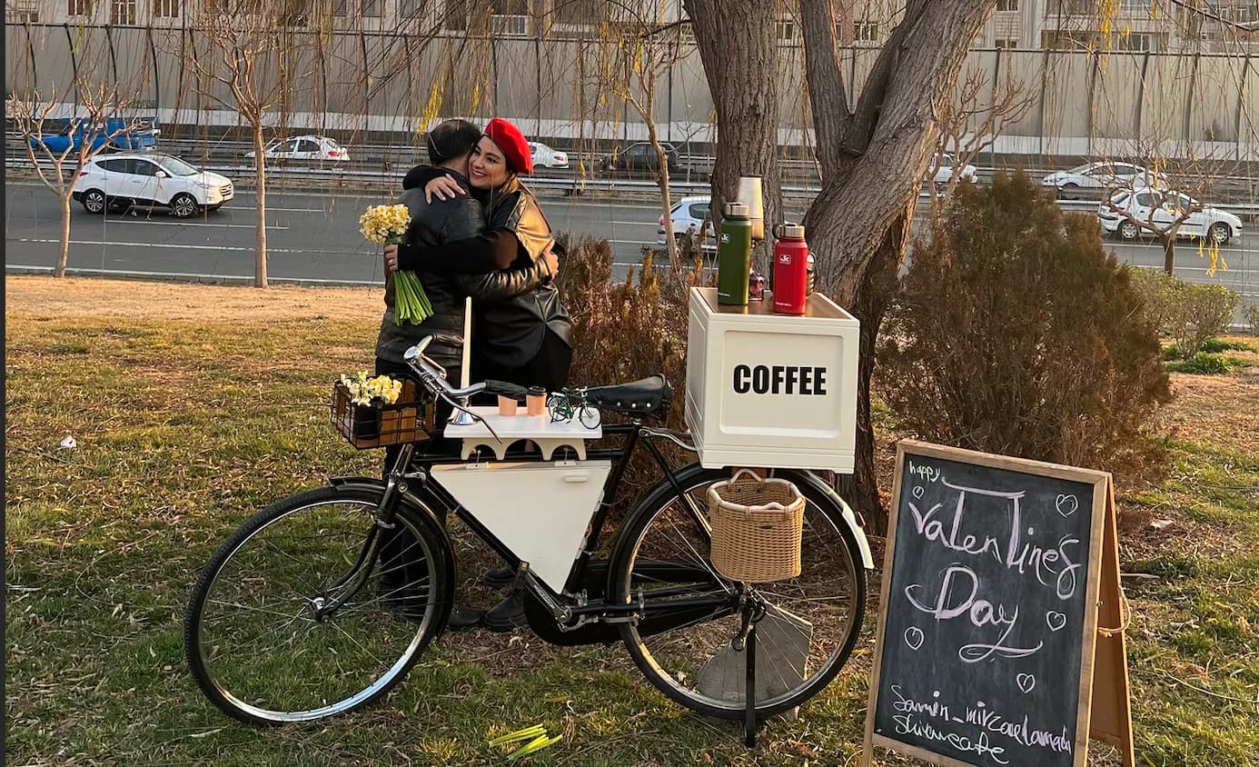 A Pop-Up Bicycle Café in Tehran